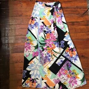 Floral YUMI Kim Maxi Skirt. NWT. Never worn